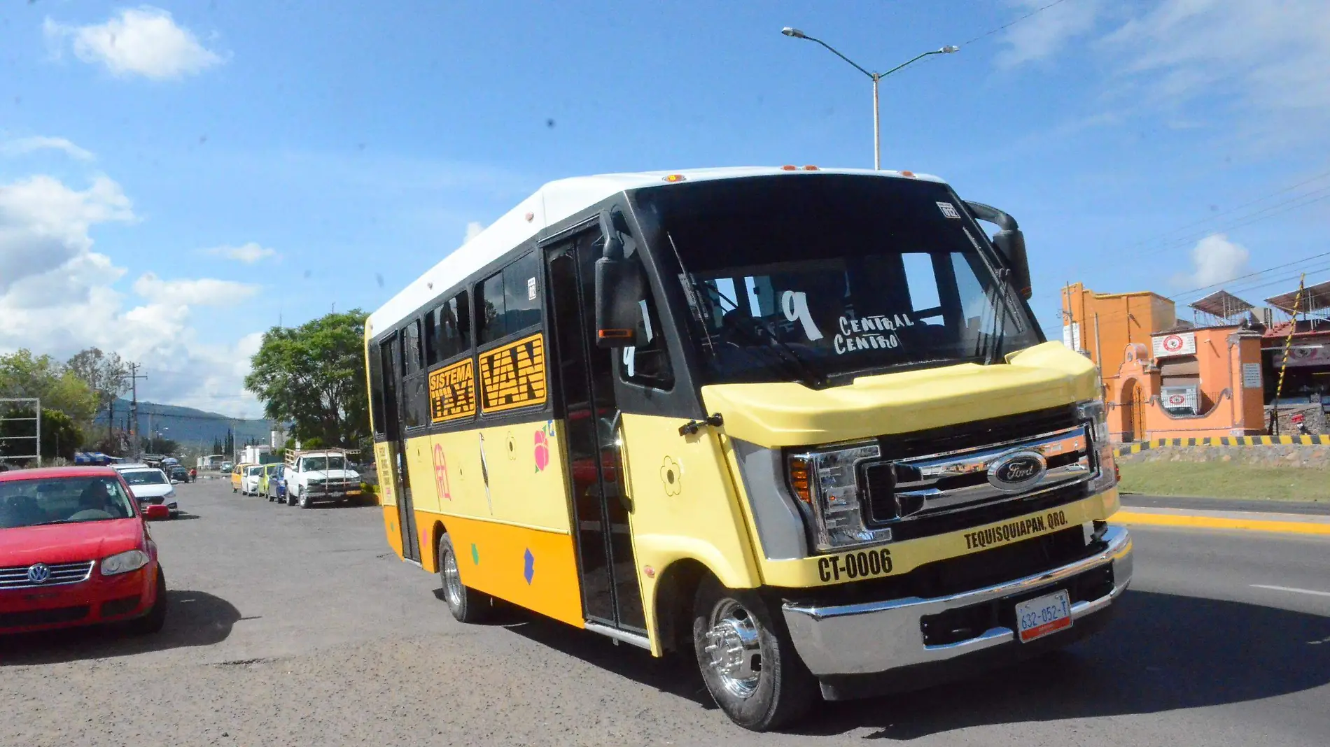 El panorama en el transporte público de Tequisquiapan va mejorando.  Luis Luévanos  El